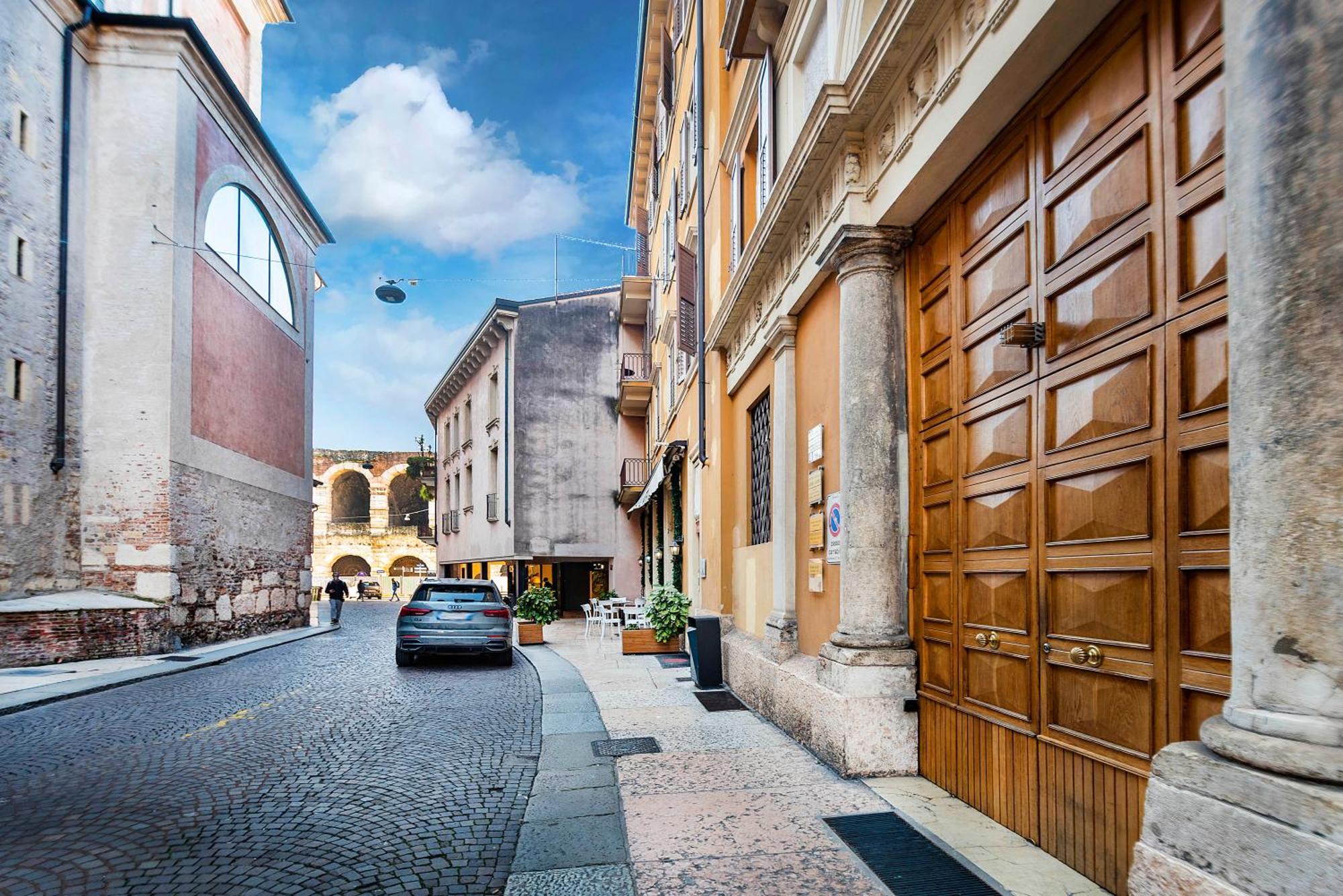 Italianflat - Arena By Side, Old Town Apartment Verona Bagian luar foto